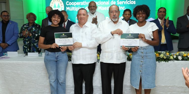 COOPNAMA entrega 425 nuevas becas a hijos de socios