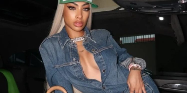 Apresan a “Yailin La Más Viral” y ocupa dos armas de fuego en Los Mina