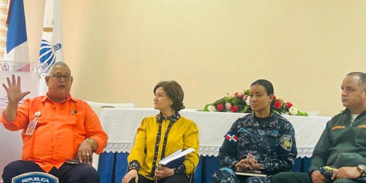 Autoridades coordinan acciones preventivas de cara al asueto de Semana Santa 2026 en la provincia Peravia