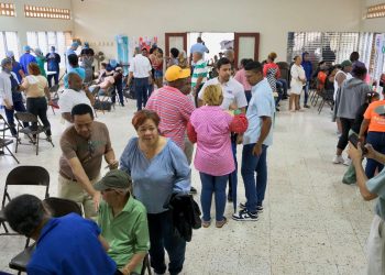 Raymond Rodríguez y Fundación GBC benefician a más de 500 personas con operativo de salud en Gualey, D.N