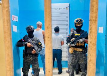 En operativos de búsqueda y captura arrestan cuatro hombres por decomiso de 180 paquetes de cocaína