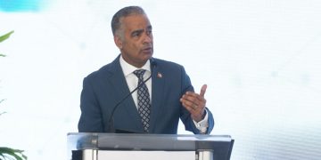 Mantenimientos programados en plantas eléctricas no comprometen el suministro, afirma el ministro Joel Santos