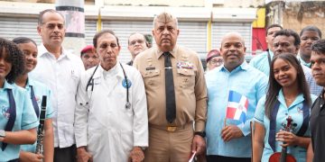 Director de Migración respalda acto patriótico realizado por la Clínica Cruz Jiminián en Cristo Rey para honrar valores patrios