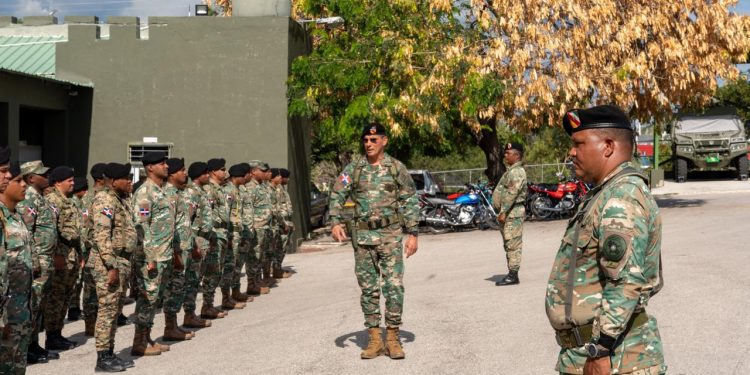 Comandante del Ejército realiza recorrido por unidades de la 5ta. Brigada de Infantería