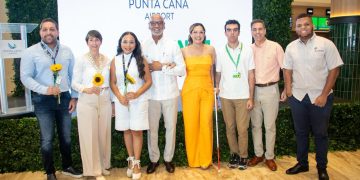 Autoridades de la DGM participaron en lanzamiento de programa para personas con discapacidades no visibles en el Aeropuerto de Punta Cana