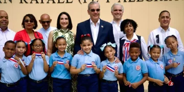 Abinader inaugura escuela primaria que transforma educación para más de 800 estudiantes en Los Guandules