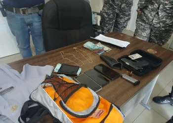 DICRIM arresta a hombre en San Cristóbal por portar arma ilegal y otros objetos