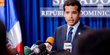 Ante conflicto en Irán, Omar Fernández reitera indexación salarial aliviaría economía familiar