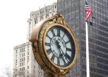 EE. UU. adelanta relojes este domingo con la llegada del horario de verano