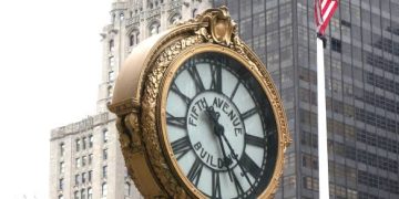 EE. UU. adelanta relojes este domingo con la llegada del horario de verano