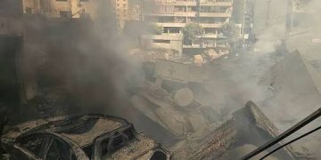 Al menos seis heridos tras impacto de fragmentos de misil iraní en el centro de Israel