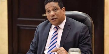 Carlos Pimentel defiende legalidad de licitación del INABIE para gomitas multivitamínicas pese a suspensión