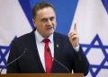 Ministro de Defensa de Israel advierte que matarán a dirigentes designados por Irán