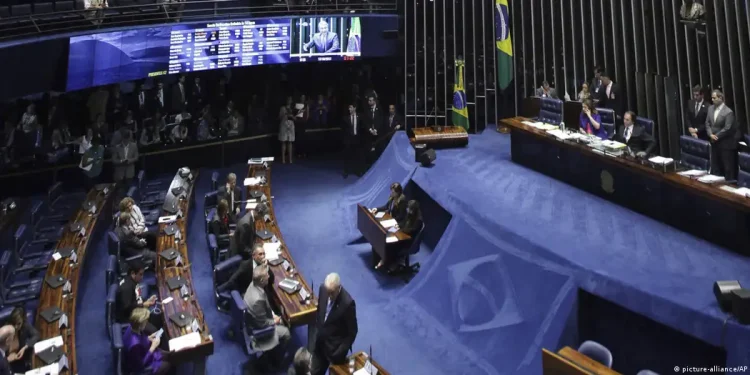 Lula sufre histórica derrota en Senado antes de elecciones