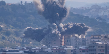 El régimen de Irán amenazó con romper el alto al fuego si continúan los ataques contra los terroristas de Hezbollah en el Líbano