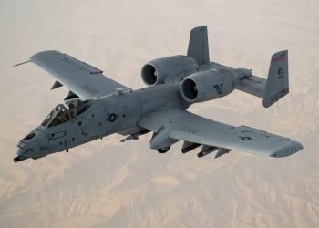 Escala la tensión: Irán derribó aviones de EE.UU. y continúa la búsqueda de un piloto