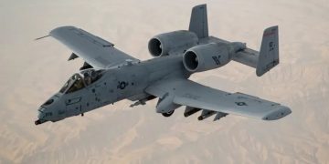 Escala la tensión: Irán derribó aviones de EE.UU. y continúa la búsqueda de un piloto