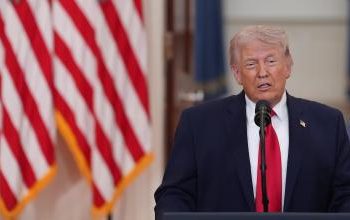 Donald Trump dijo que el piloto norteamericano rescatado en Irán “está gravemente herido”