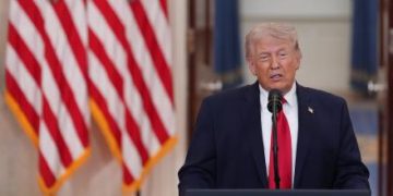 Donald Trump dijo que el piloto norteamericano rescatado en Irán “está gravemente herido”