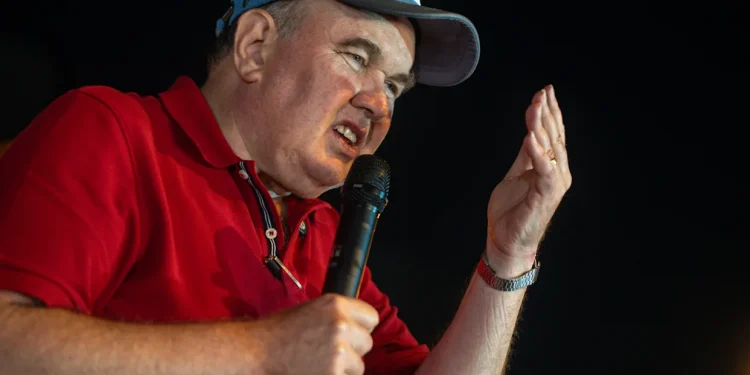 Elecciones Perú: López Aliaga rechaza resultados y agita tensión política