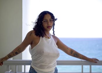 Tokischa podría ser sancionada con multa por grabar video en basílica española sin autorización