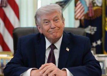 Trump fija el plazo límite para retirarse de Irán