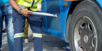 INTRANT realiza 8,084 inspecciones técnicas en paradas de autobuses y detecta 3,900 fallas evitando accidentes en Semana Santa