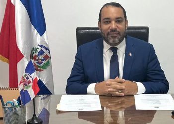 Cónsul dominicano en Sevilla respalda reformas al sistema consular impulsadas por el presidente Abinader