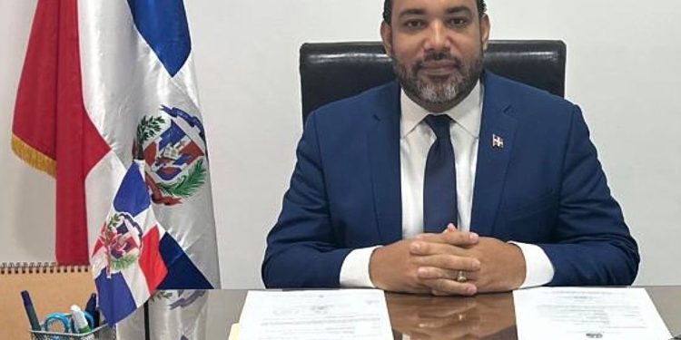 Cónsul dominicano en Sevilla respalda reformas al sistema consular impulsadas por el presidente Abinader