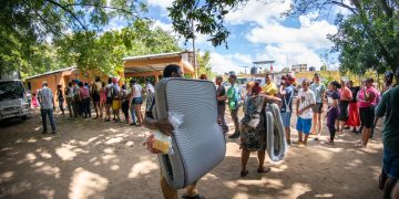 Voluntariado Banreservas asiste a familias afectadas por inundaciones en varias provincias