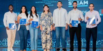 Ministerio de la Juventud continúa entrega de 8,000 becas Generación STEAM en la región Norte junto a la vicepresidenta Raquel Peña