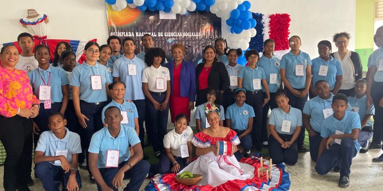 Distrito Educativo 15-06 realiza segunda etapa Olimpiada Distrital de Ciencias Sociales 2026