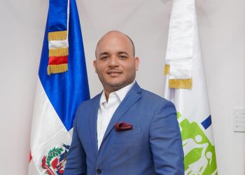 Periodista Pablo Gómez destaca avances de la comunicación dominicana