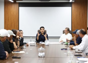 Wellington Arnaud verifica construcción alcantarillado sanitario en Licey al Medio 