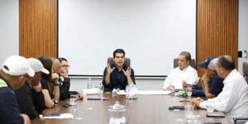 Wellington Arnaud verifica construcción alcantarillado sanitario en Licey al Medio 