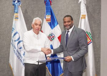 DGAPP y UNICARIBE acuerdan impulsar formación en alianzas público-privadas