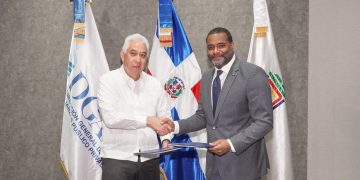 DGAPP y UNICARIBE acuerdan impulsar formación en alianzas público-privadas