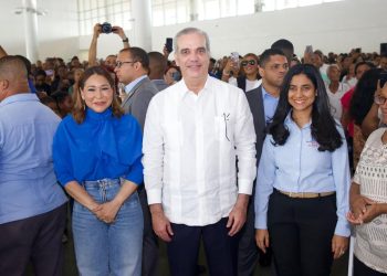 Presidente Abinader escucha a 6,000 familias y reafirma su apoyo a Supérate