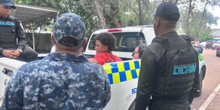 PN intensifica operativos en varias provincias; ocupa drogas, armas y apresa a varios implicados