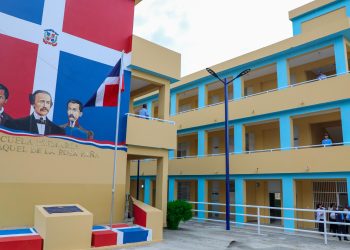 Gobierno entrega nuevo liceo en Copeyito, Río San Juan