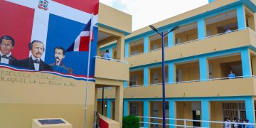 Gobierno entrega nuevo liceo en Copeyito, Río San Juan