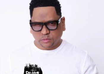 Kalimete logra rotundo éxito con “De otro planeta 2026”; los chart de Billboard y millones de reproducciones en YouTube y TikTok así lo confirman