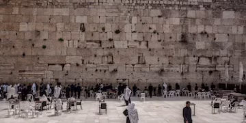 Israel reabre los lugares sagrados de Jerusalén tras 40 días clausurados por la guerra