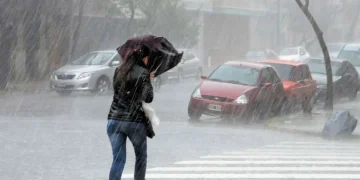 Indomet: sistema frontal provoca fuertes lluvias; se mantienen en alerta varias provincias del país