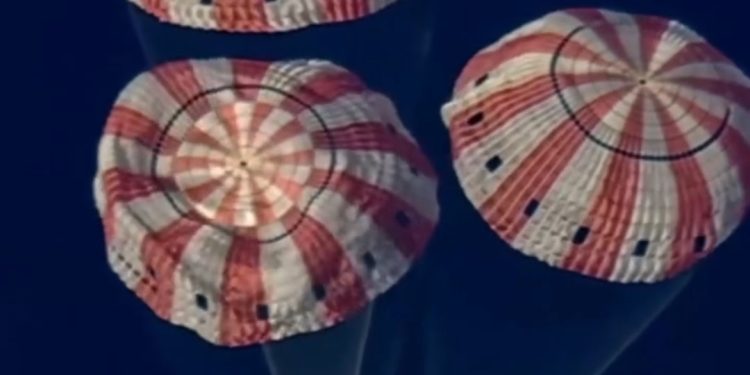 Misión Artemis II ameriza frente a San Diego tras viaje a la Luna