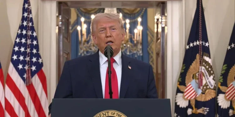 Trump dice que durante las próximas 2-3 semanas EE.UU. va a atacar Irán con «mucha fuerza»