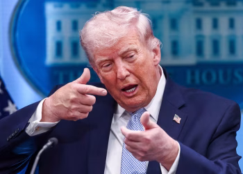 Trump anuncia reunión entre Israel y el Líbano, mientras Irán no baja la guardia en medio del alto el fuego
