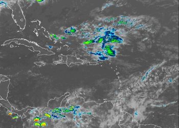 Indomet: Vaguada seguirá provocando fuertes aguaceros este lunes