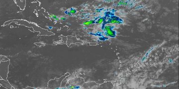 Indomet: Vaguada seguirá provocando fuertes aguaceros este lunes