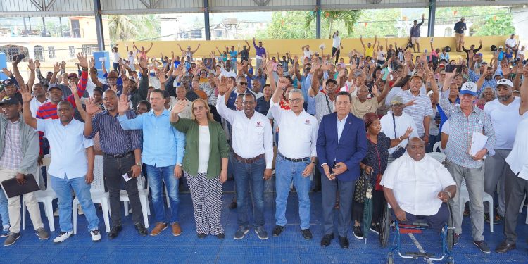 Titulación en Villa Altagracia dará seguridad jurídica a 8 mil personas